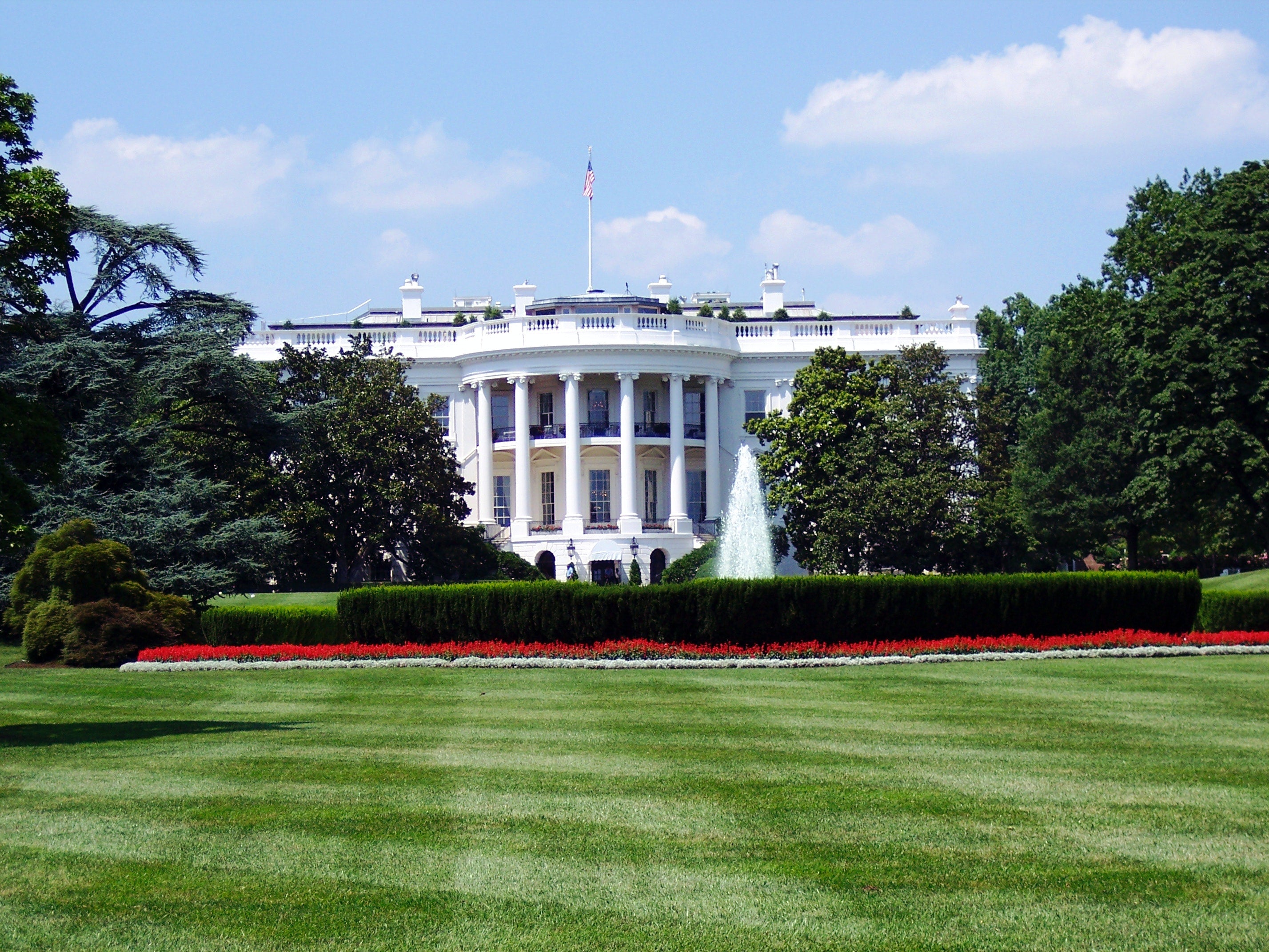 All About The White House Rose Garden