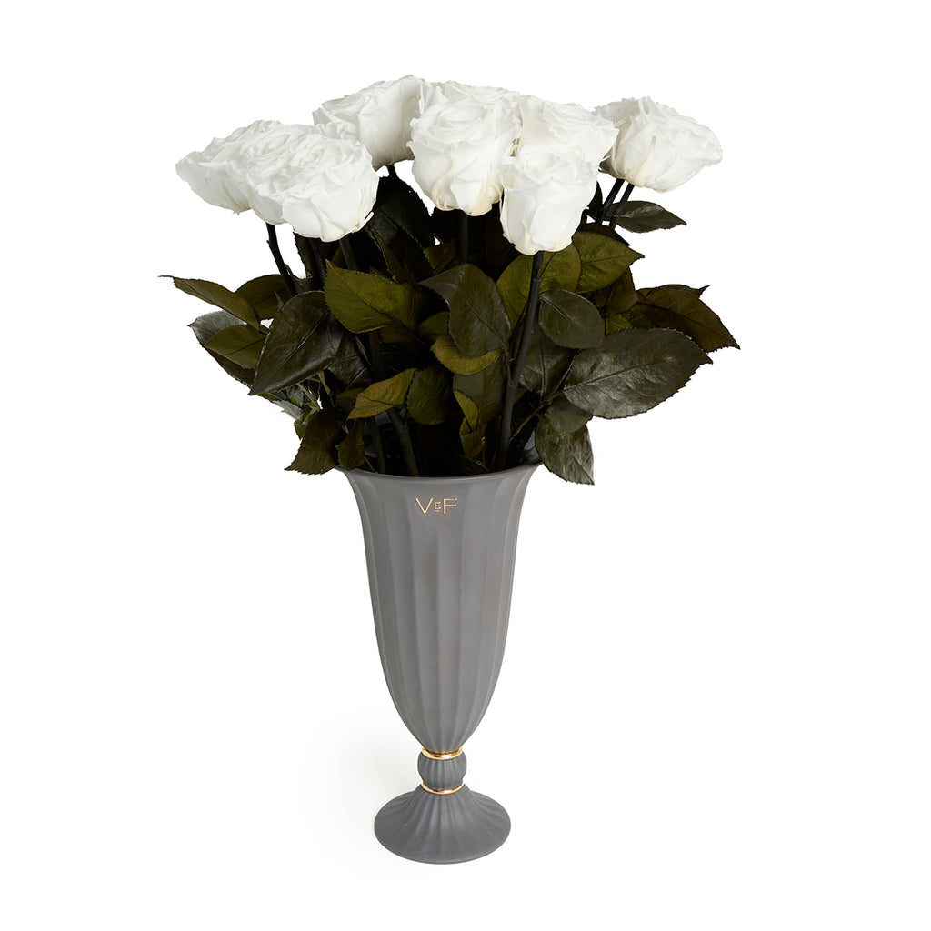 Aphrodite Porcelain Vase, Black Porcelain, Pure White, 12 Long-Stem Eternity Roses, Venus et Fleur