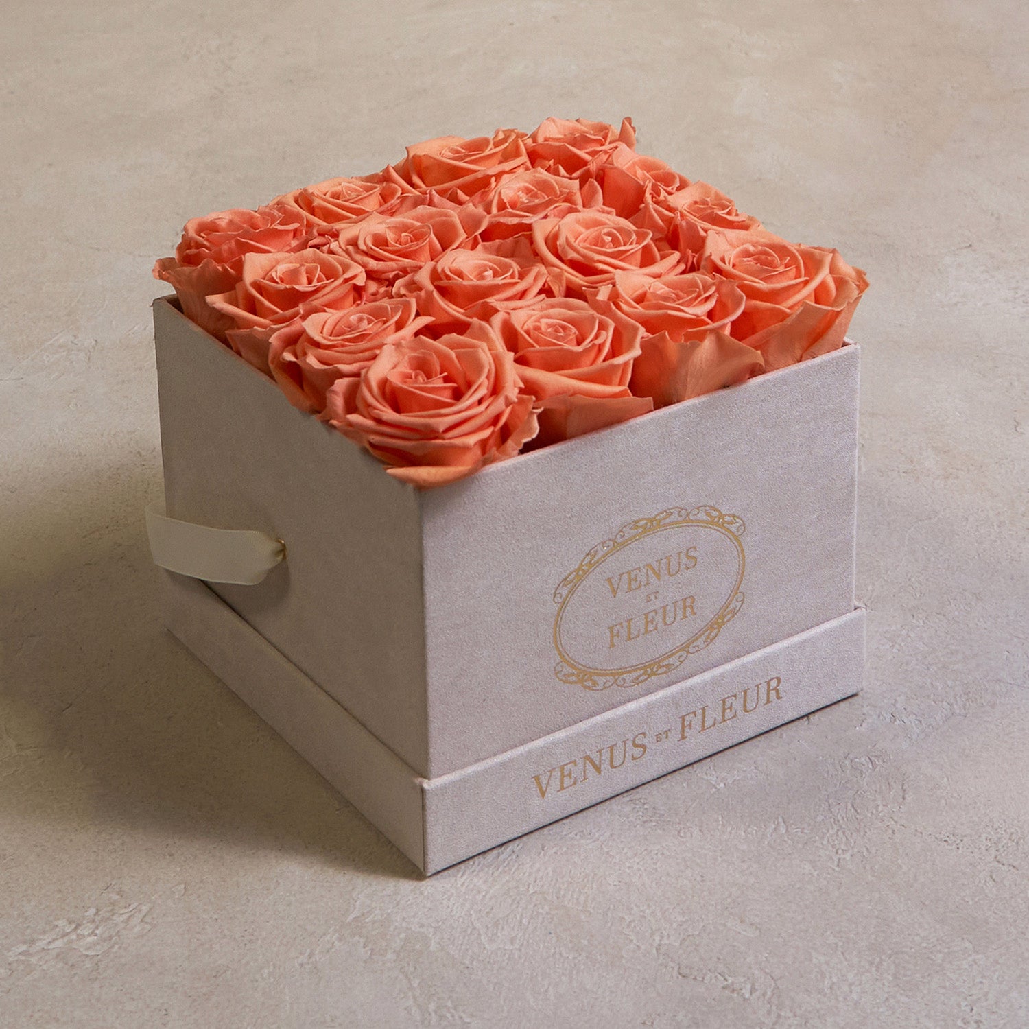 Luxury Roses, Customized Gifts & Flower Arrangements - Venus et Fleur